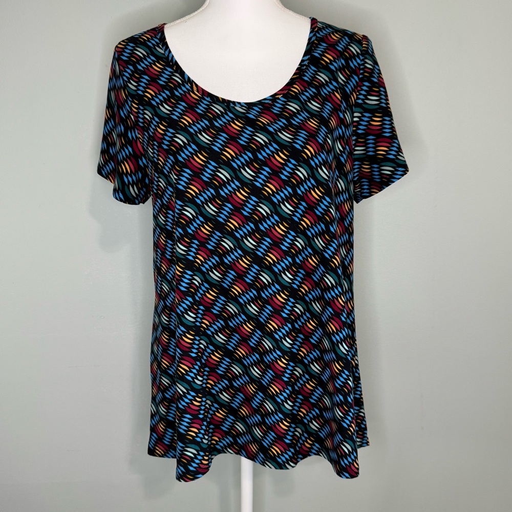 LuLaRoe Red and Blue Short Sleeve Tee